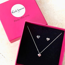 Load image into Gallery viewer, Dainty Silver heart necklace