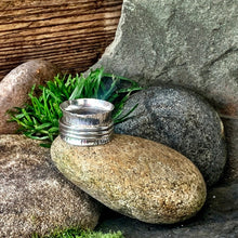 Load image into Gallery viewer, Unisex, sterling silver, heavy, triple, spinner ring. UK size V