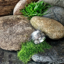 Load image into Gallery viewer, Unisex, sterling silver, heavy, triple, spinner ring. UK size V