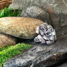 Load image into Gallery viewer, Sterling silver, flower statement ring. UK size P