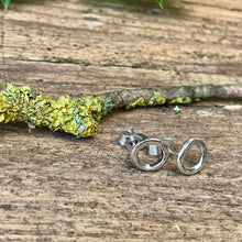 Load image into Gallery viewer, Silver circle stud earrings