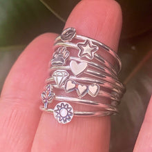 Load image into Gallery viewer, Design stacking rings, Leaf, Heart, Star, Paw, Sun, Yin yang, Diamond