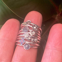 Load image into Gallery viewer, Design stacking rings, Leaf, Heart, Star, Paw, Sun, Yin yang, Diamond