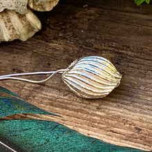 Load image into Gallery viewer, Silver 'Pod' necklace
