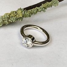 Load image into Gallery viewer, Sterling silver and sparkling zirconia ring - UK size L