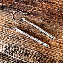 Load image into Gallery viewer, Make a pair of earrings taster session