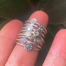 Load image into Gallery viewer, Design stacking rings, Leaf, Heart, Star, Paw, Sun, Yin yang, Diamond