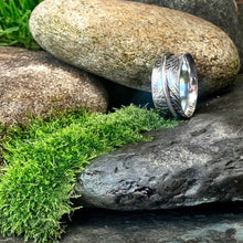 Load image into Gallery viewer, Sterling silver, spinner ring. UK size O