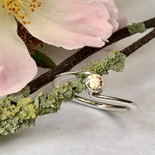 Load image into Gallery viewer, Sterling silver and champagne zirconia ring - UK size O
