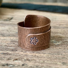 Load image into Gallery viewer, Solid copper, adjustable, wide band wrap rings. Made to order
