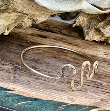 Load image into Gallery viewer, Sterling silver wave bangle. M/L

