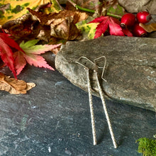 Load image into Gallery viewer, Elegant twisted silver drop earrings.
