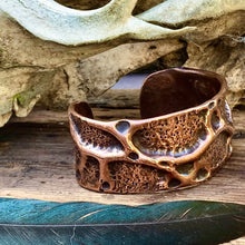 Load image into Gallery viewer, Heavy copper cuff bracelet

