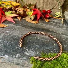 Load image into Gallery viewer, Twisted copper cuff/torque bangle,
