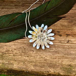 Daisy necklace. Sterling silver.
