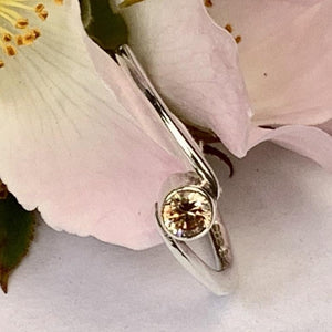 Sterling silver and champagne zirconia ring - UK size O