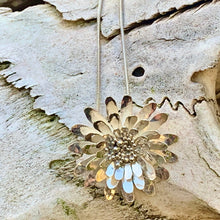 Load image into Gallery viewer, Daisy necklace. Sterling silver.
