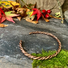 Load image into Gallery viewer, Twisted copper cuff/torque bangle,

