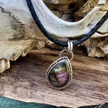 Load image into Gallery viewer, Sterling silver and Labradorite pendant necklace.
