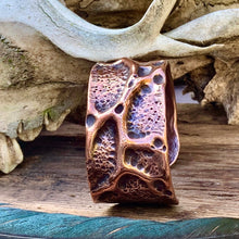 Load image into Gallery viewer, Heavy copper cuff bracelet
