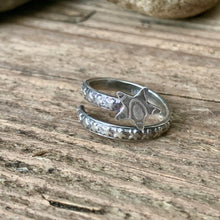 Load image into Gallery viewer, Adjustable sterling silver shooting star ring. Made to order
